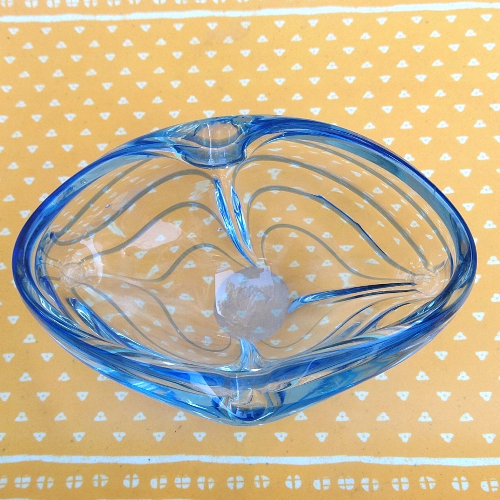 Beautiful Vintage MCM Art Glass Ashtray Rare!